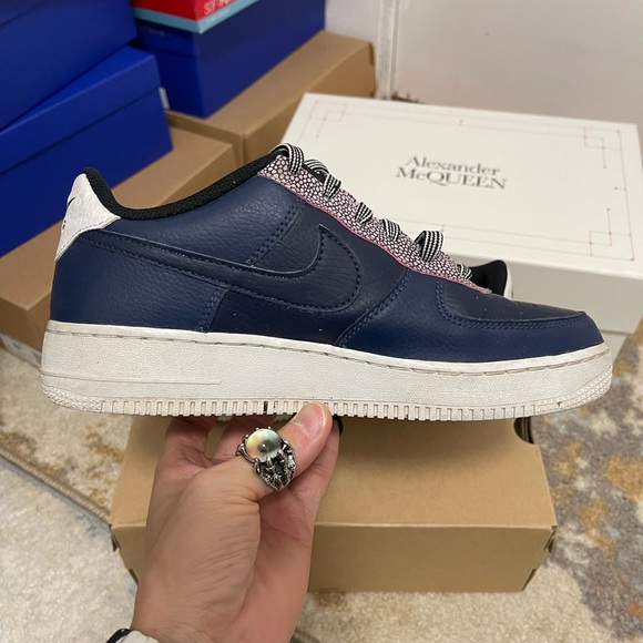 EUC Youth Size 6.5Y Nike Air Force 1 LV8 GS Sneakers Pebble Prints Midnight Navy - Picture 6 of 12